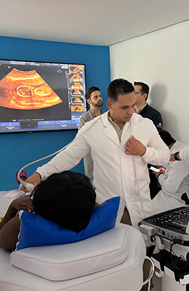 Equipamentos e estrutura para imers�es pr�ticas em ultrassonografia
